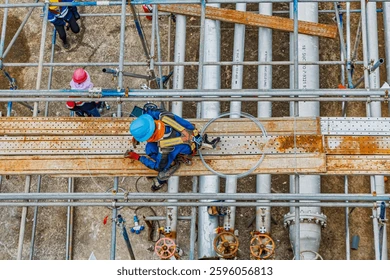 production-male-operator-repair-ball-260nw-2596056813